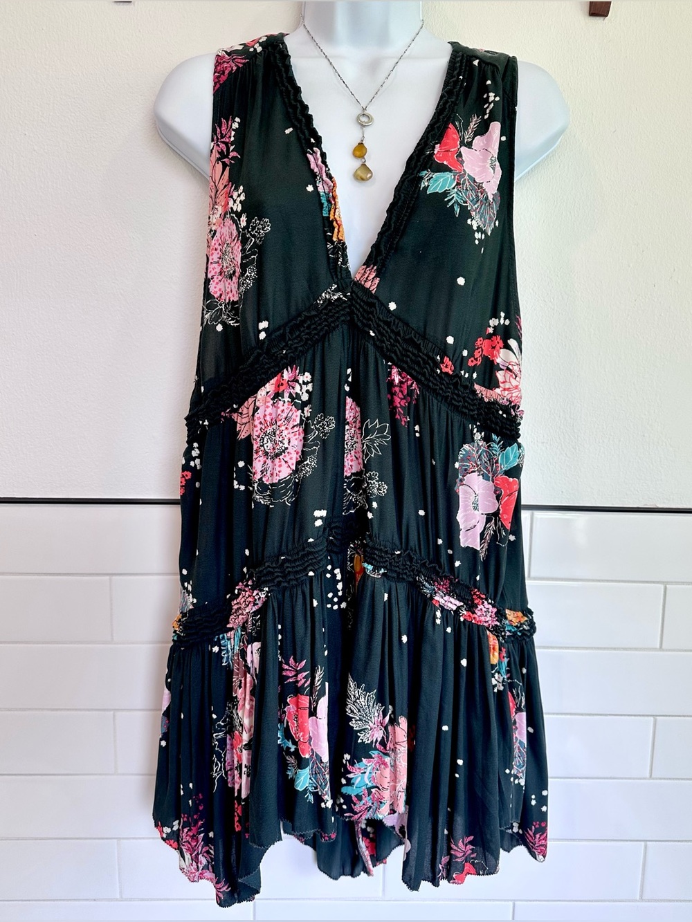 Free People Sleeveless Black Floral V-Neck Tiered Dress/Tunic